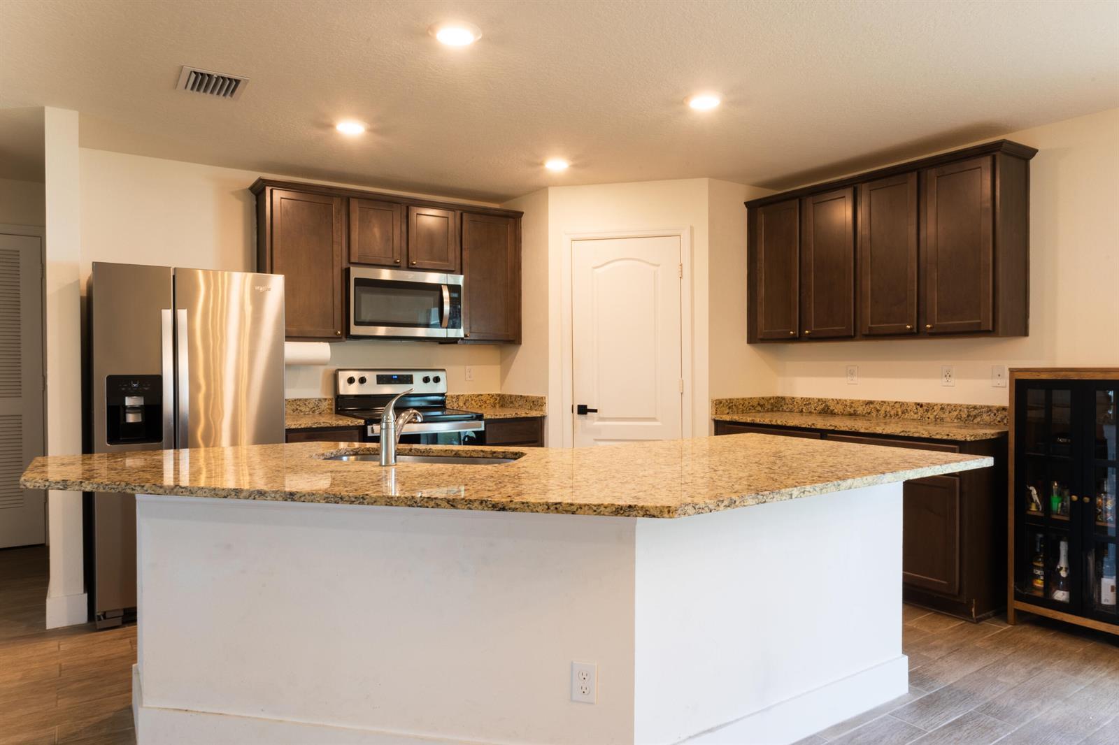 2581 SE Dogwood Avenue, Port St. Lucie FL 34952 photo 2