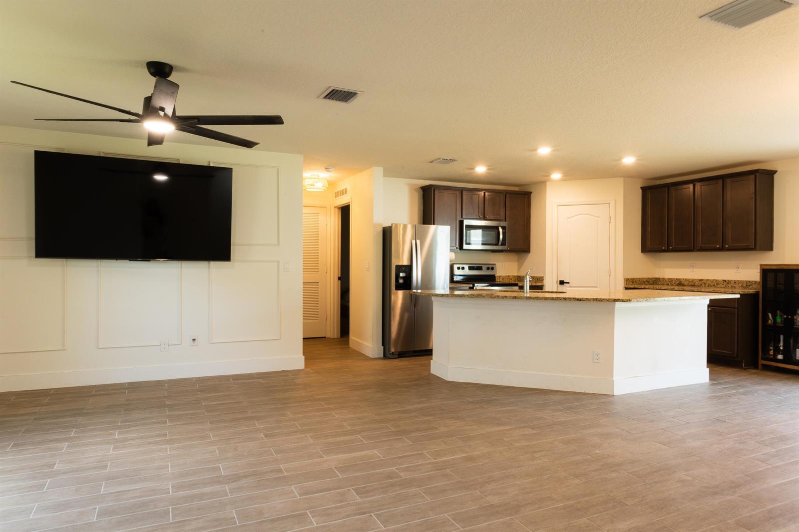 2581 SE Dogwood Avenue, Port St. Lucie FL 34952 photo 3