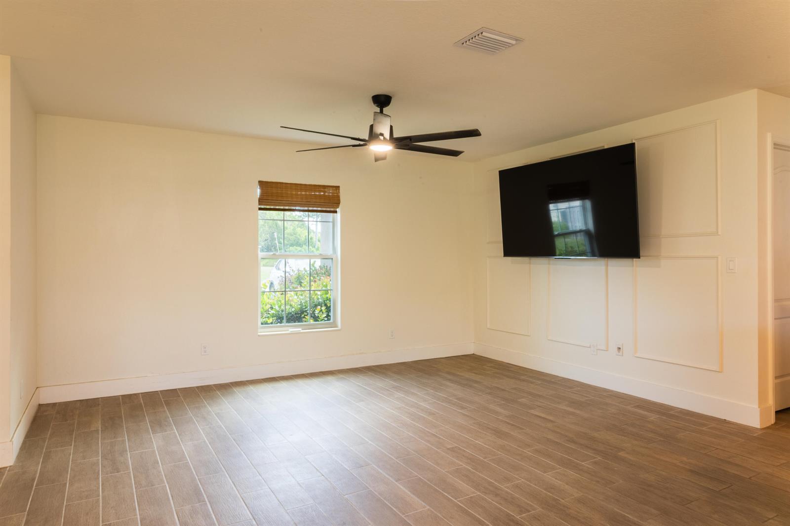 2581 SE Dogwood Avenue, Port St. Lucie FL 34952 photo 4