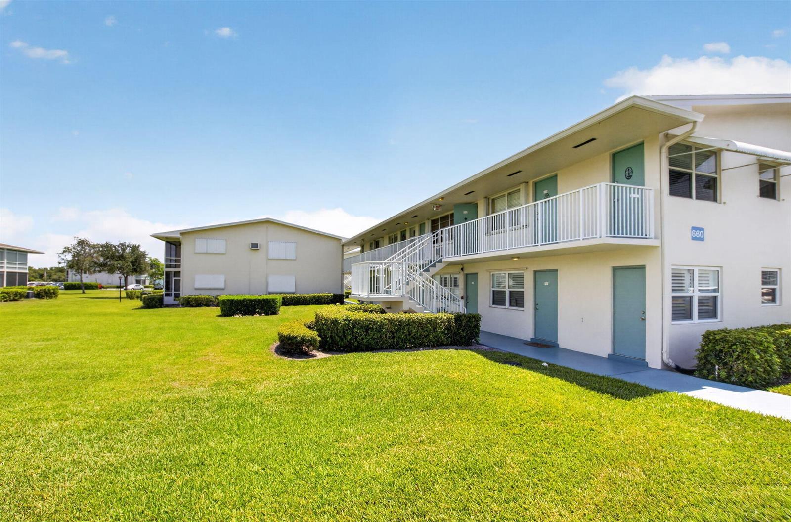 660 Horizon W # 107, Boynton Beach FL 33435 photo 2