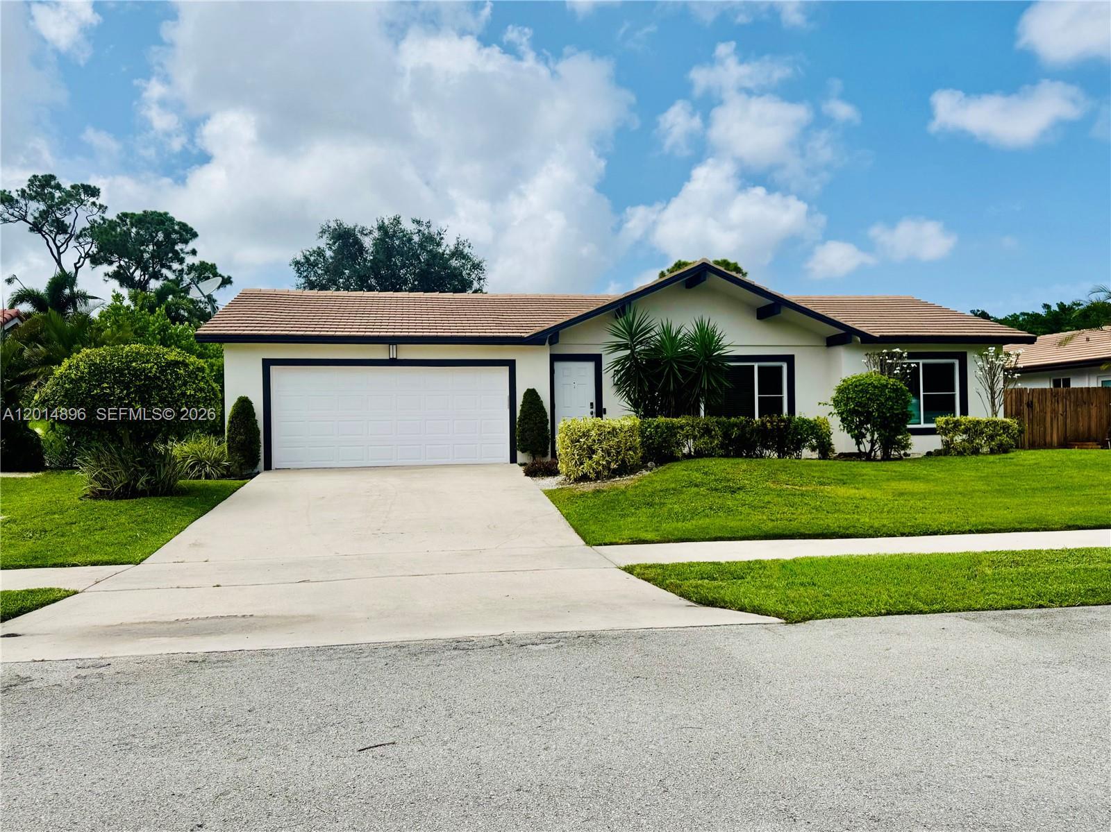 2411 NW 31st St, Boca Raton FL 33431 photo 2