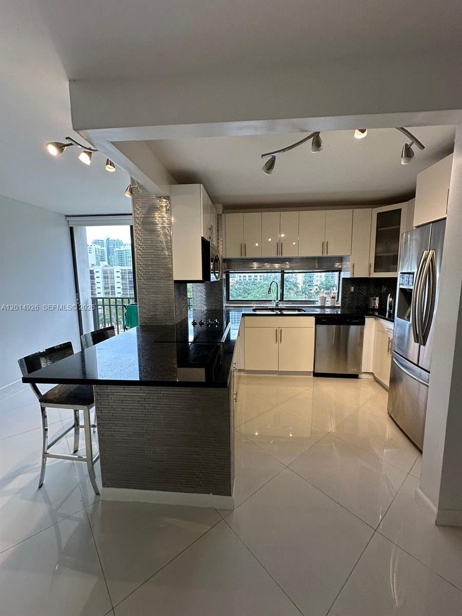 17021 N Bay Rd # 815, Sunny Isles Beach FL 33160