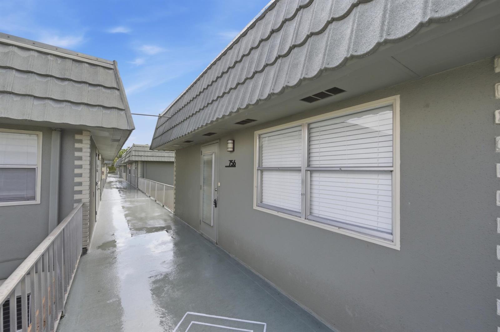756 Flanders P, Delray Beach FL 33484 photo 3