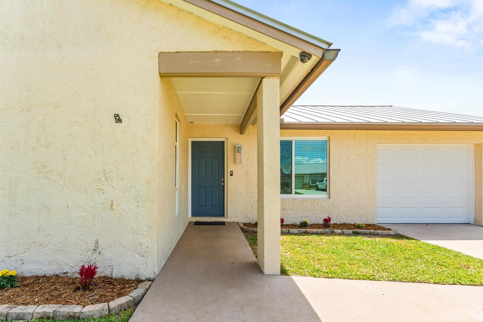 105 Banyan Circle, Jupiter FL 33458 photo 4
