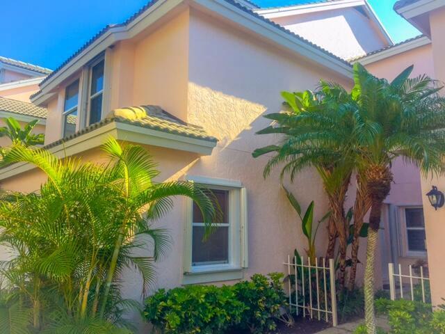 2707 Fairway Drive N, Jupiter FL 33477 photo 2