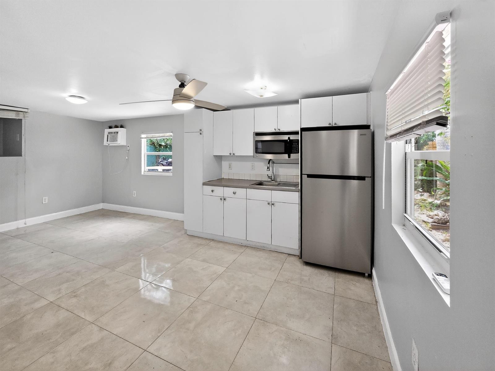 2438 NE 184th Street, North Miami Beach FL 33160 photo 3