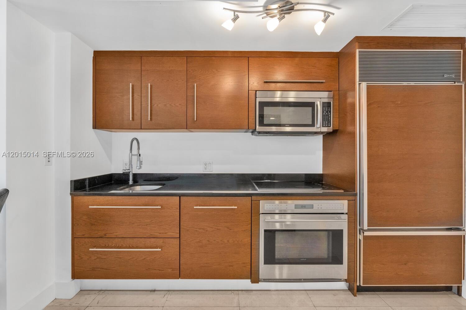 475 Brickell Ave # 2610, Miami FL 33131 photo 2