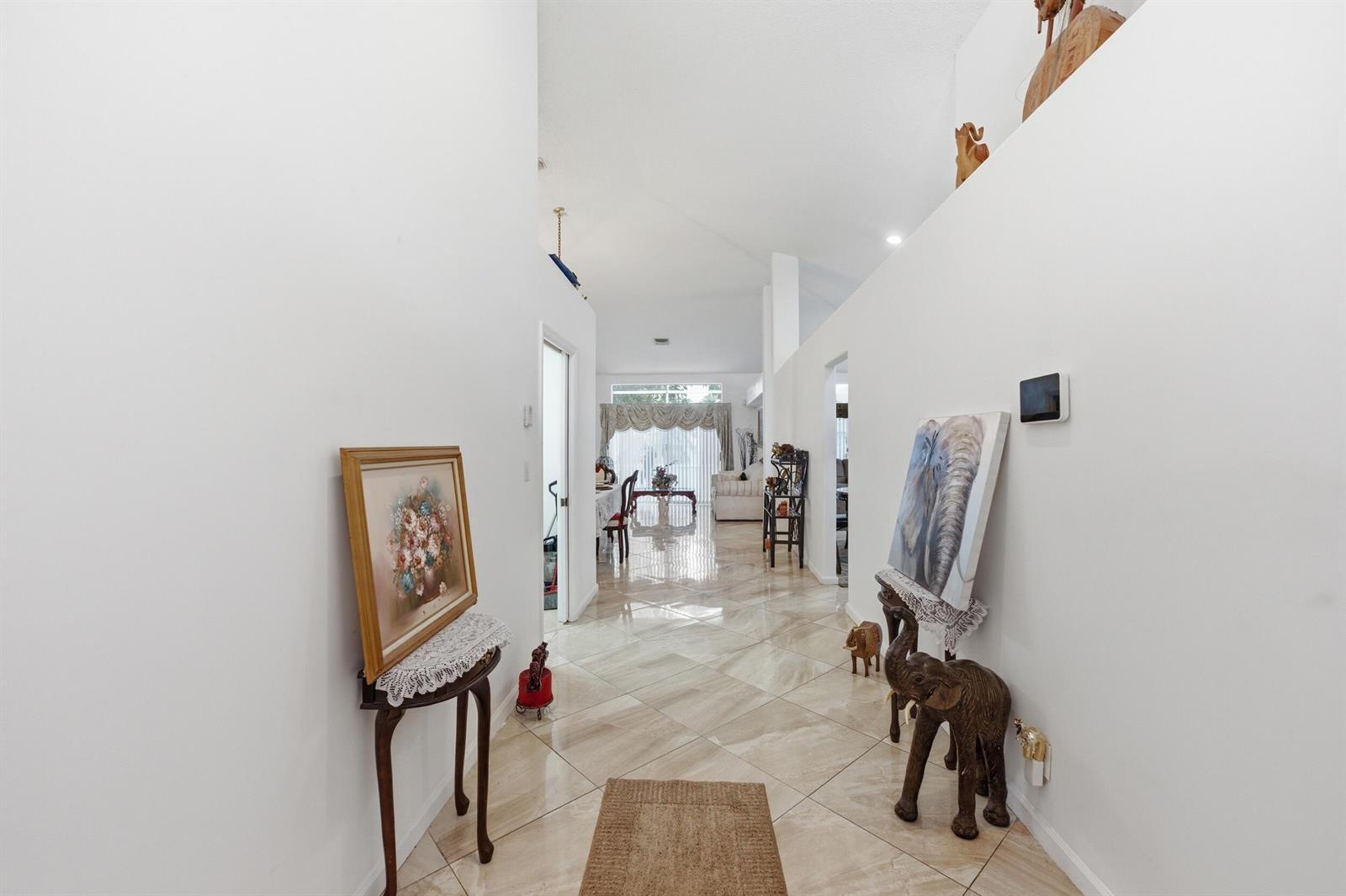 113 Saratoga Blvd Boulevard E, Royal Palm Beach FL 33411 photo 2