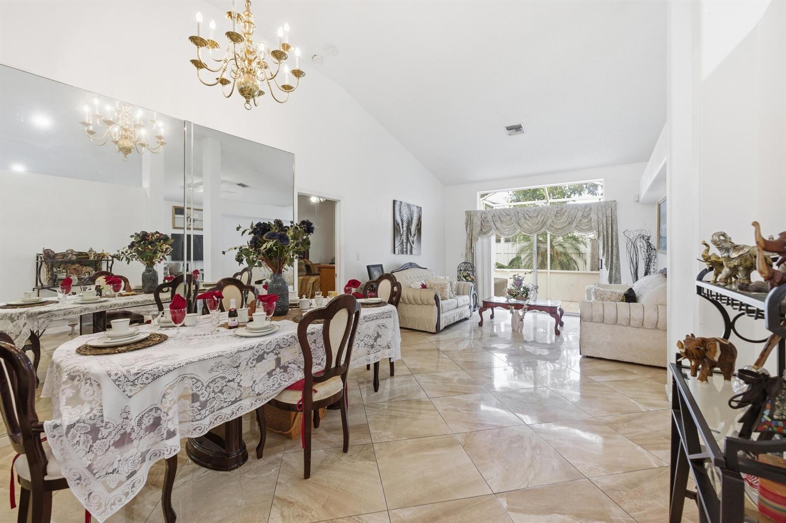 113 Saratoga Blvd Boulevard E, Royal Palm Beach FL 33411 photo 3
