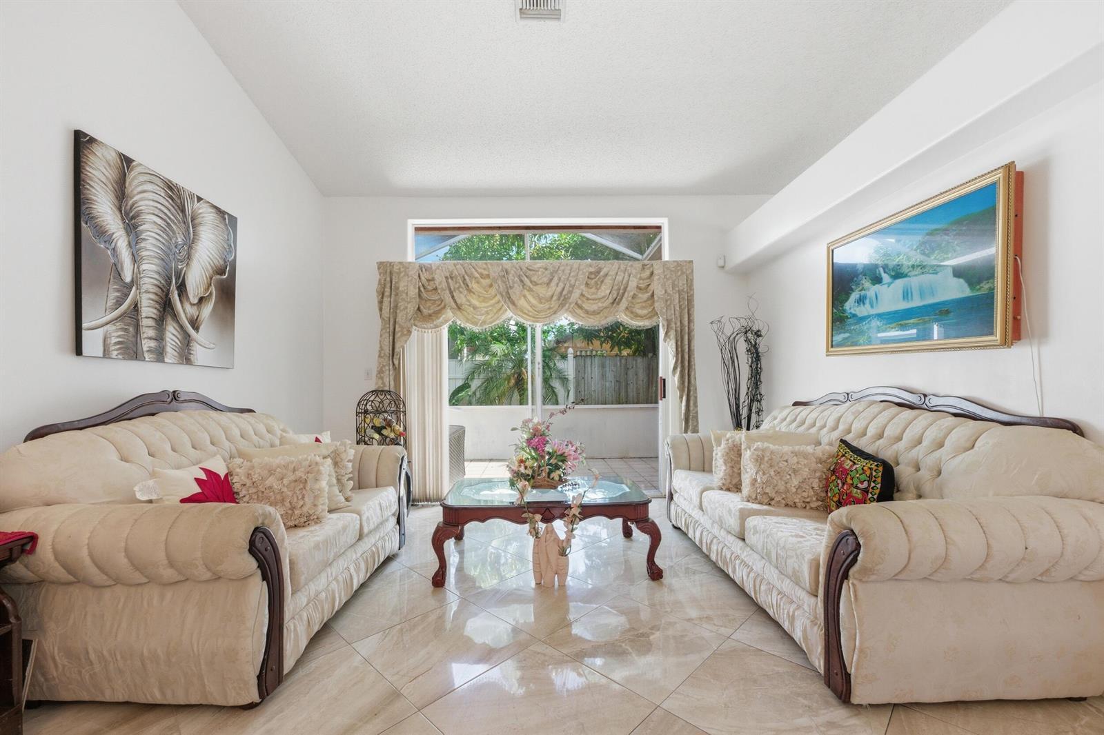 113 Saratoga Blvd Boulevard E, Royal Palm Beach FL 33411 photo 5