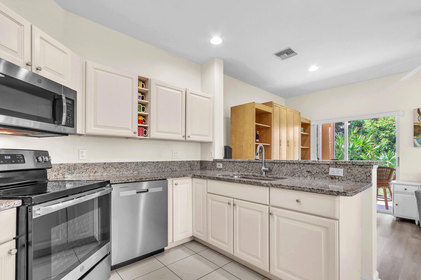 8931 Sandshot Court, Port St. Lucie FL 34986 photo 4