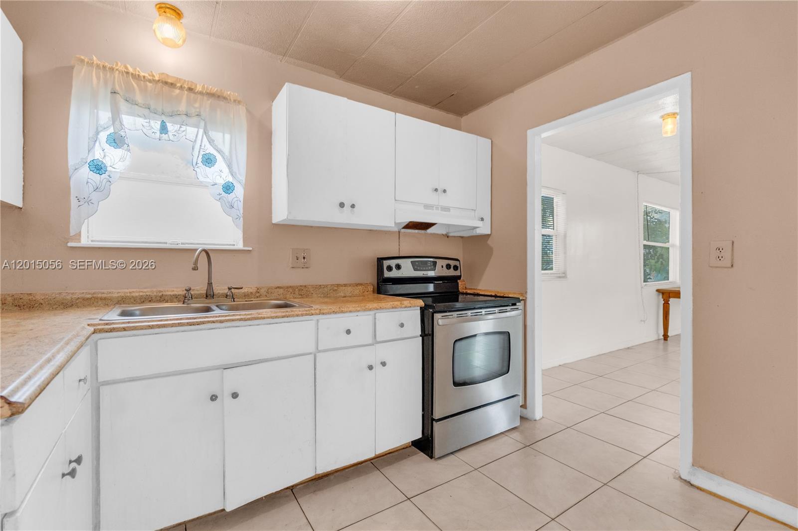2005 NW 11th Ave, Fort Lauderdale FL 33311 photo 5