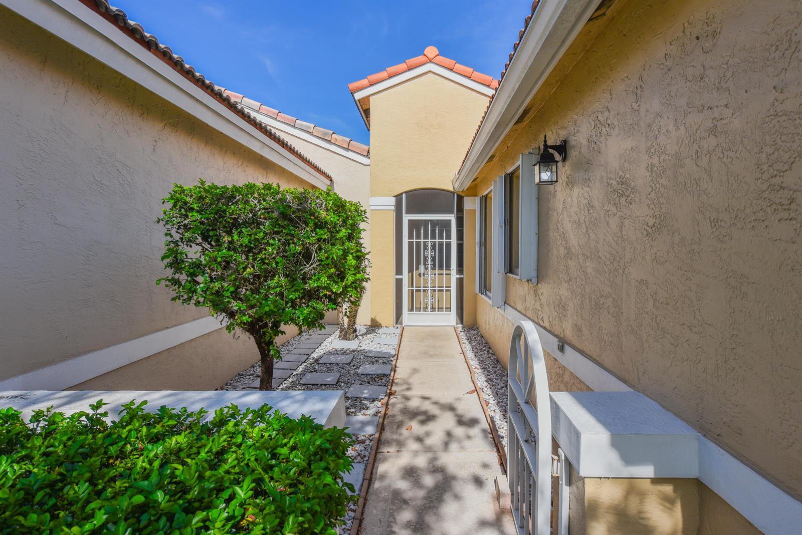 3648 Coco Lake Drive, Coconut Creek FL 33073 photo 3