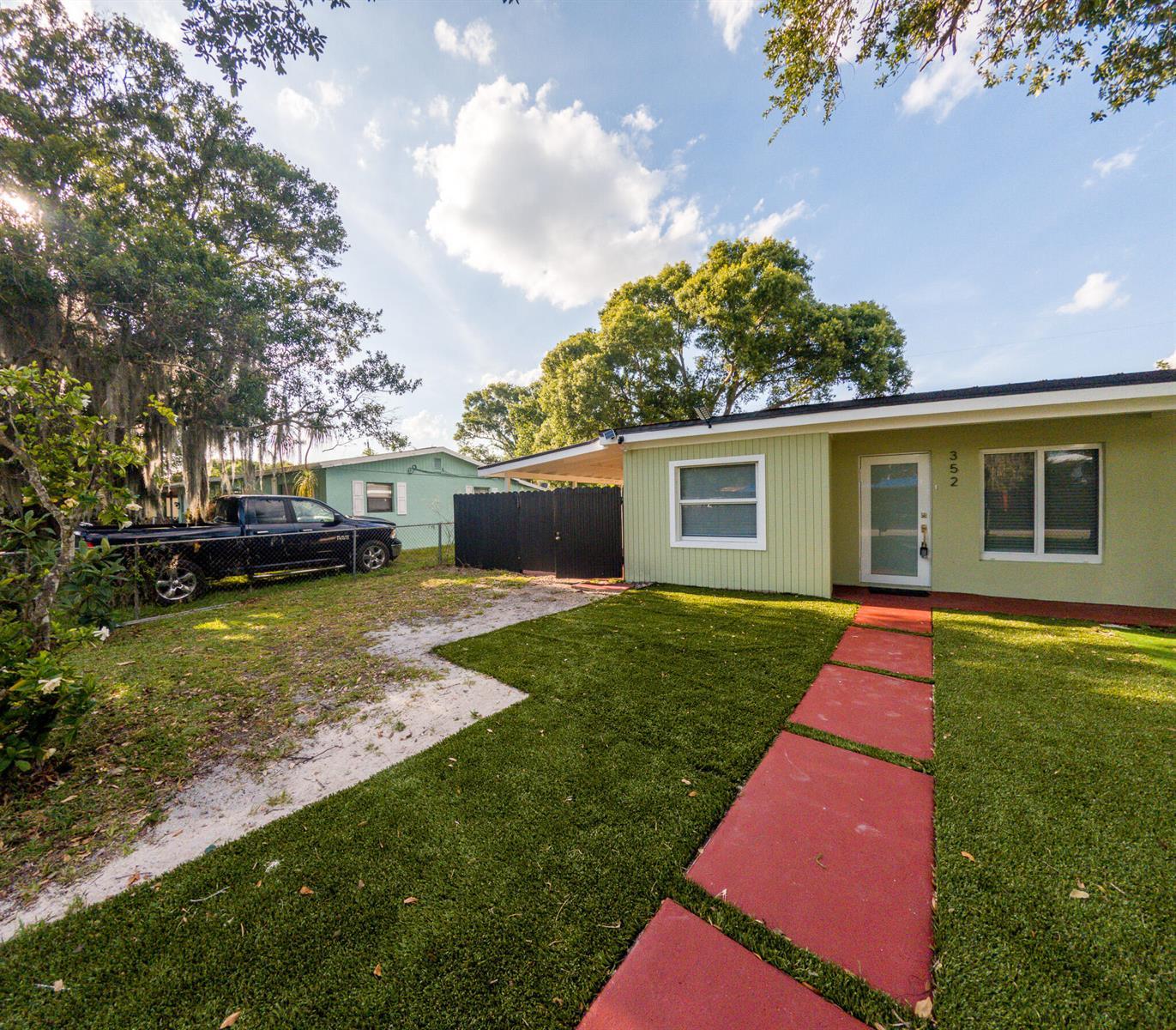 352 Johnston Street, Fort Pierce FL 34982 photo 2