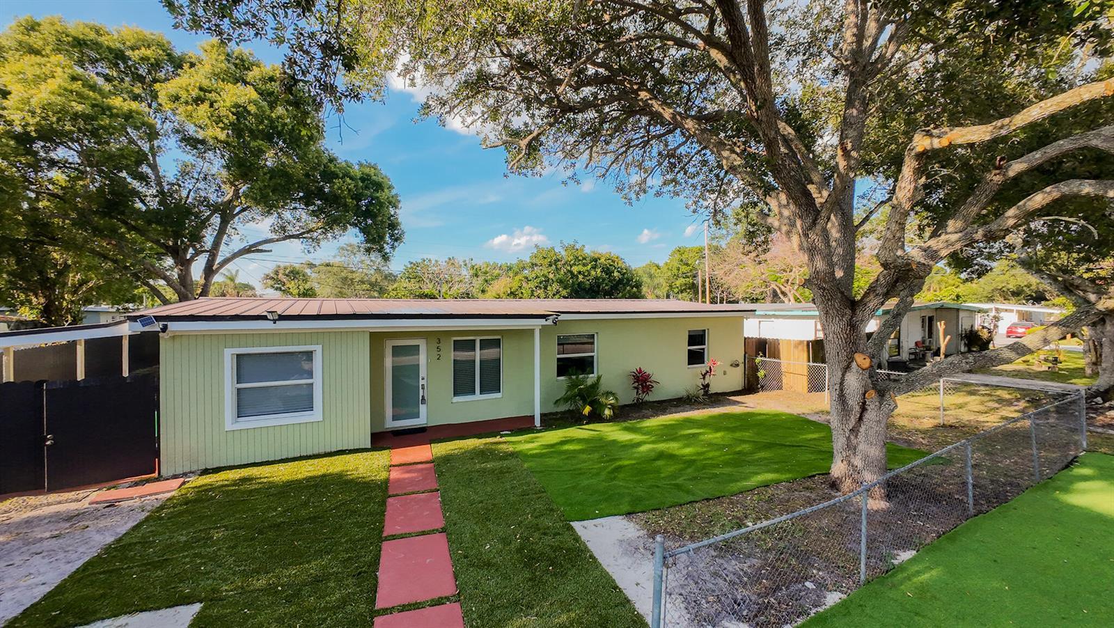 352 Johnston Street, Fort Pierce FL 34982