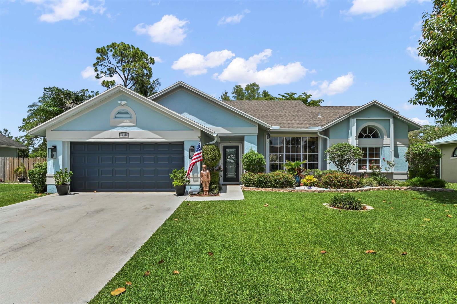 118 Royal Pine Circle N, Royal Palm Beach FL 33411