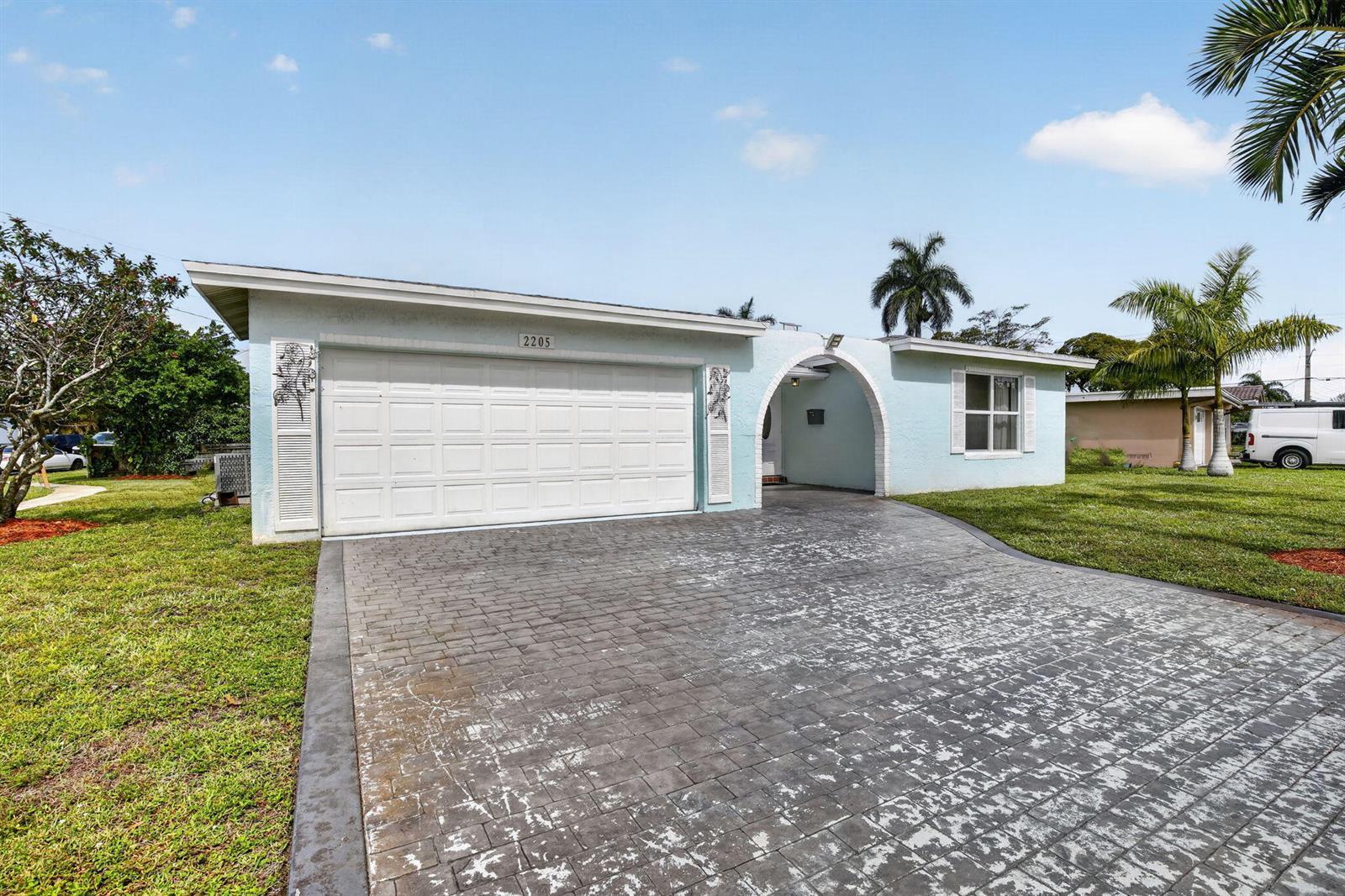 2205 NW 72nd Avenue, Sunrise FL 33313 photo 3