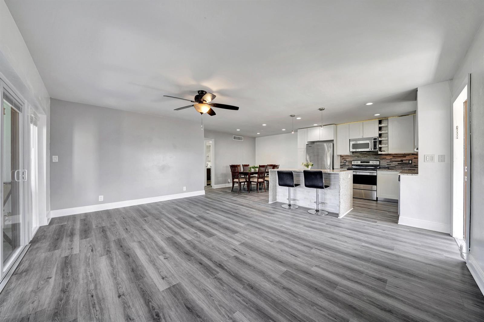 516 Osprey Drive # 16c, Delray Beach FL 33444 photo 4