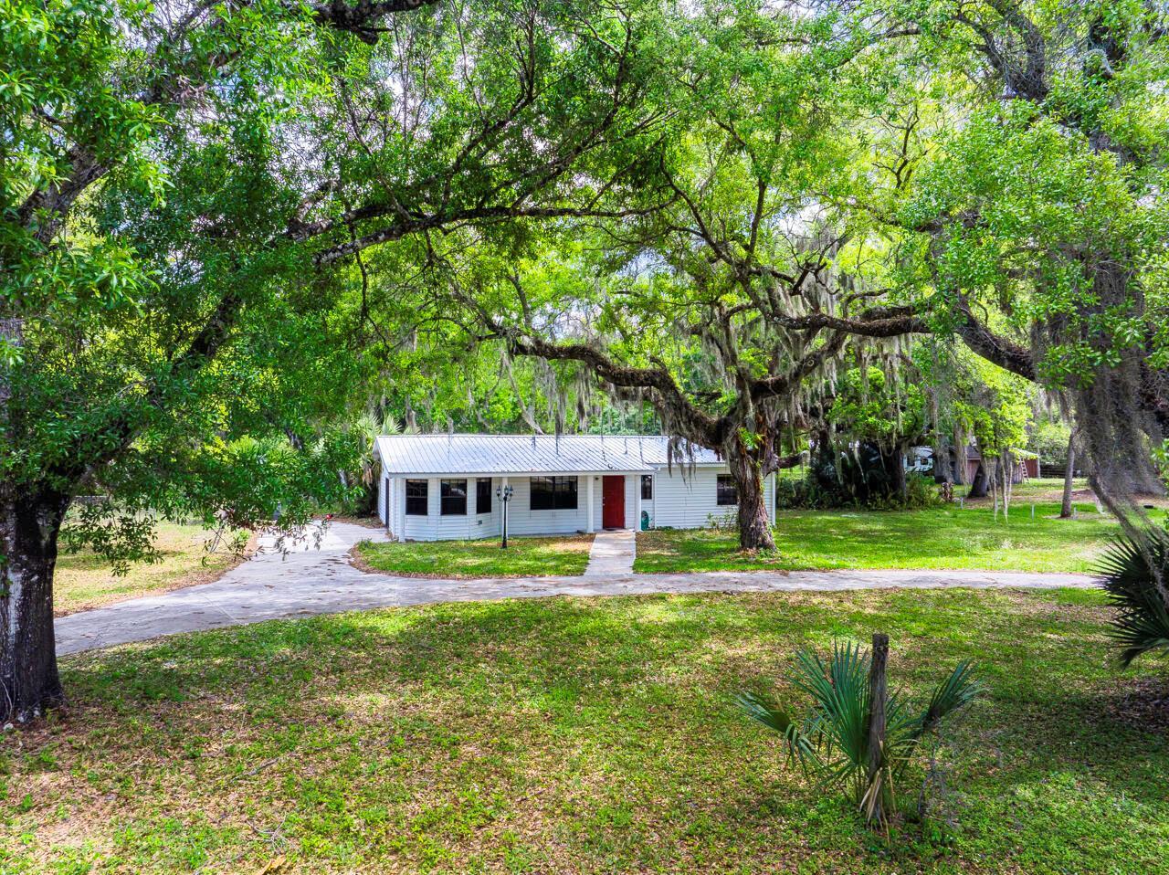 536 SE 16th Avenue, Okeechobee FL 34974 photo 2