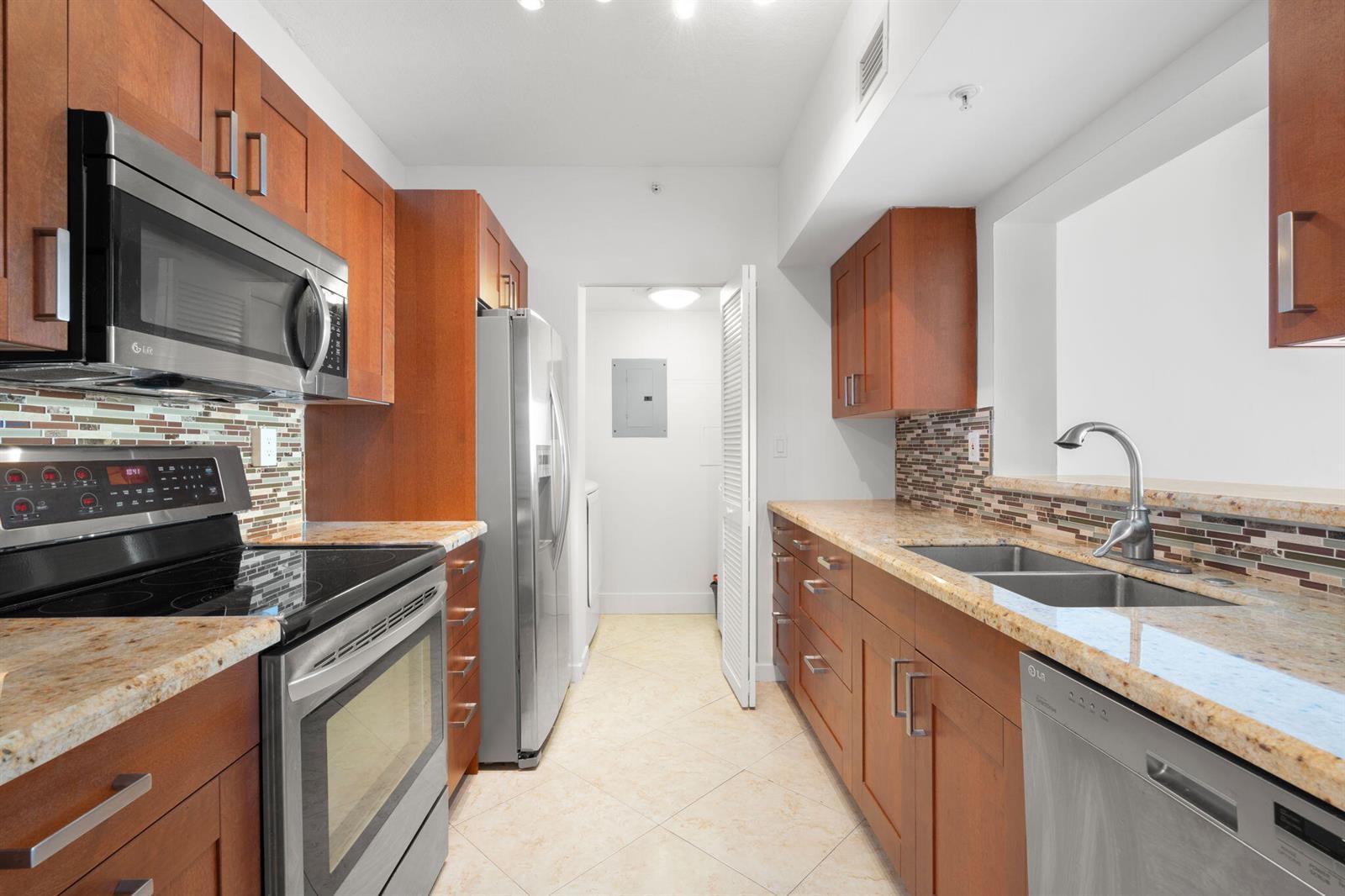 3020 NE 32nd Avenue # 704, Fort Lauderdale FL 33308 photo 4