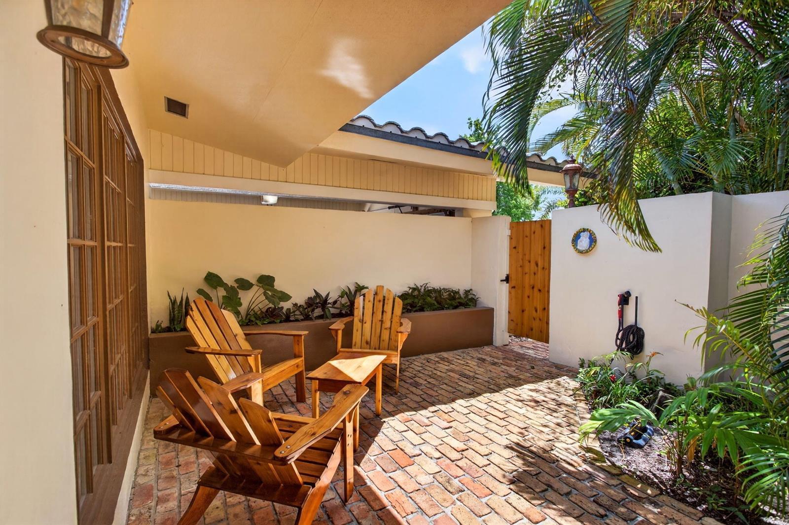 581 SE 11th Street, Pompano Beach FL 33060 photo 3
