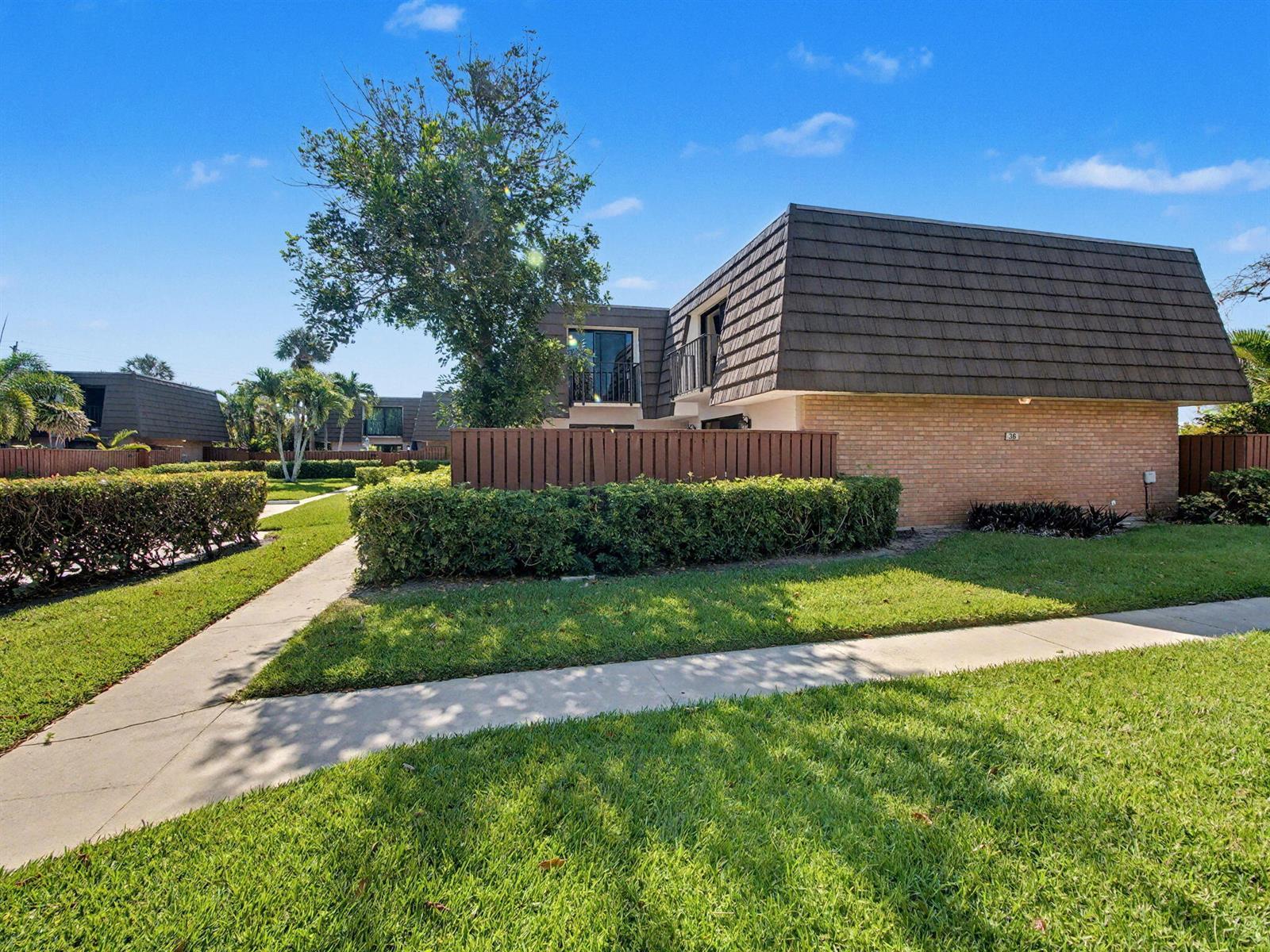 1921 19th Court, Jupiter FL 33477 photo 2