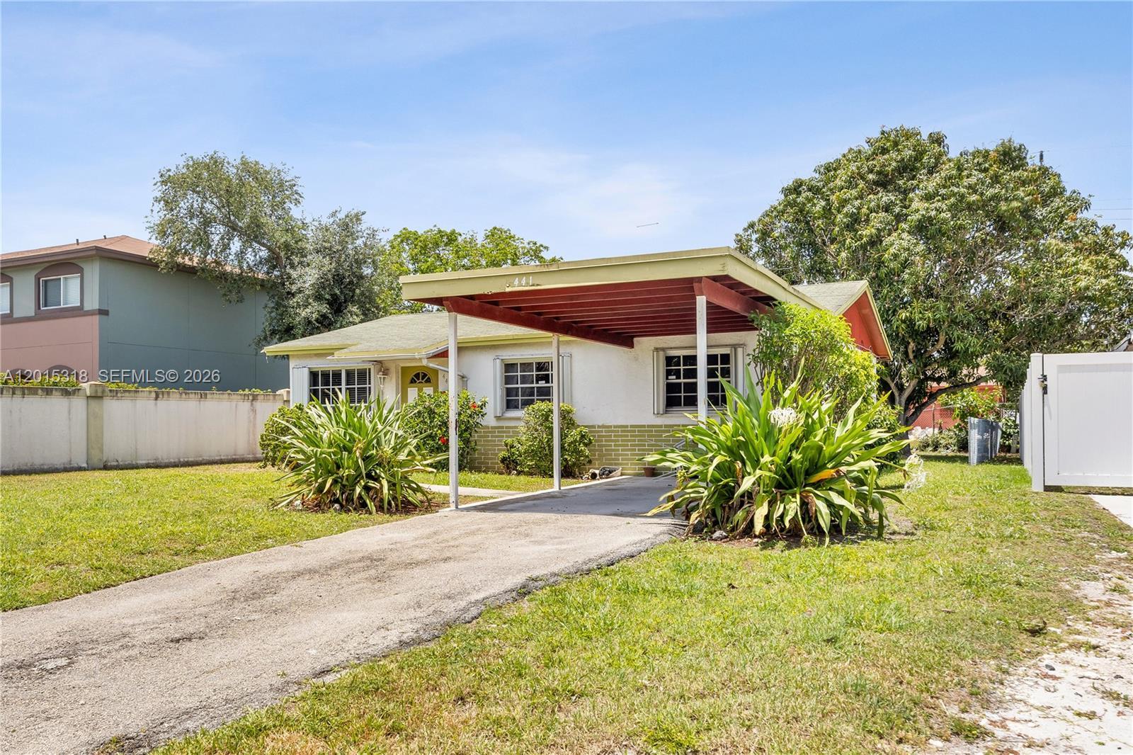 441 NW 2nd Ave, Deerfield Beach FL 33441 photo 2
