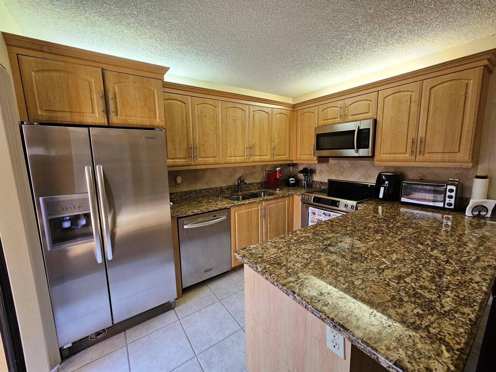 9982 NW 6th Court, Plantation FL 33324 photo 2