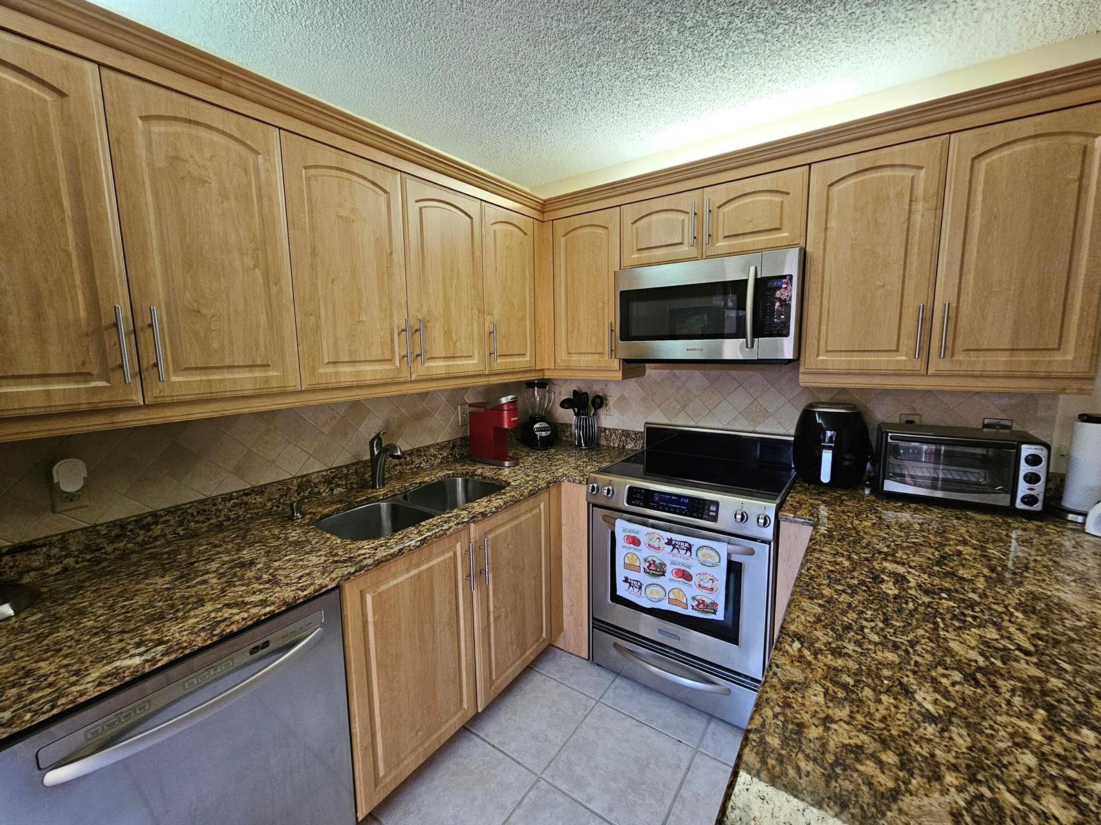 9982 NW 6th Court, Plantation FL 33324 photo 5