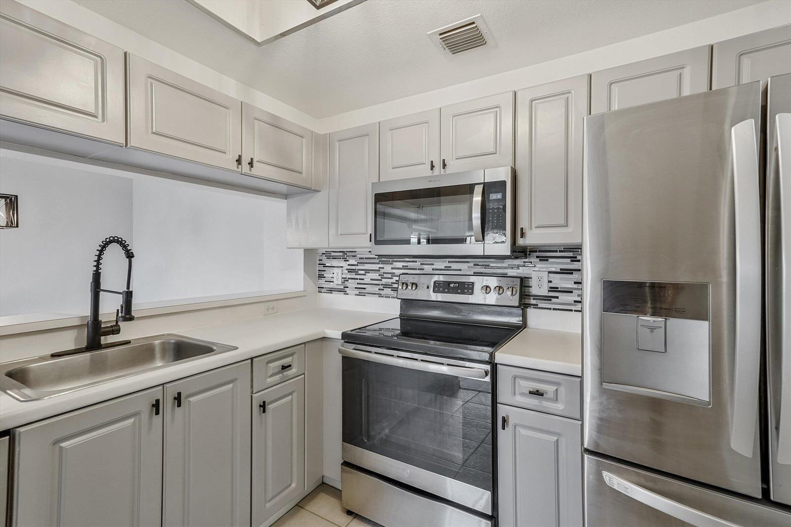 2813 Grande Parkway # 304, Palm Beach Gardens FL 33410 photo 5