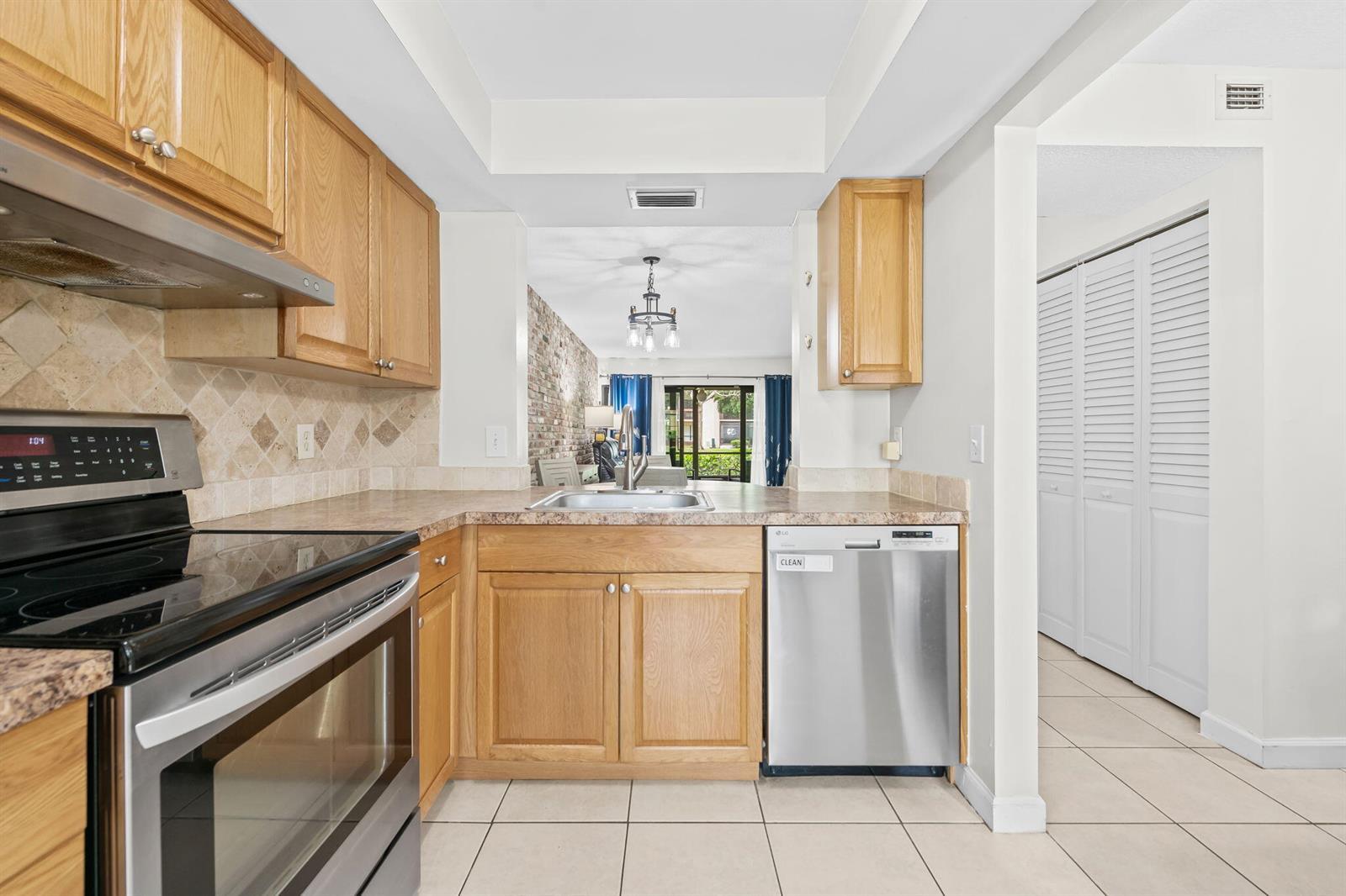 2257 SW 15th Street # 183, Deerfield Beach FL 33442 photo 4