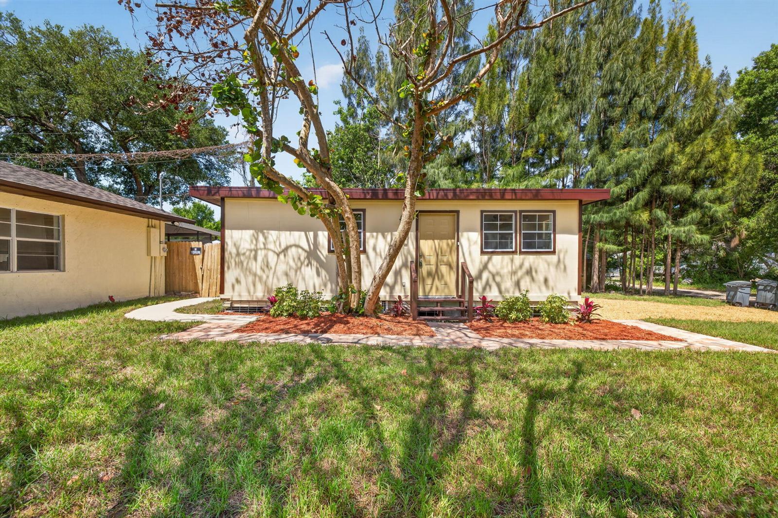 303 Lott Street, Fort Pierce FL 34947 photo 4
