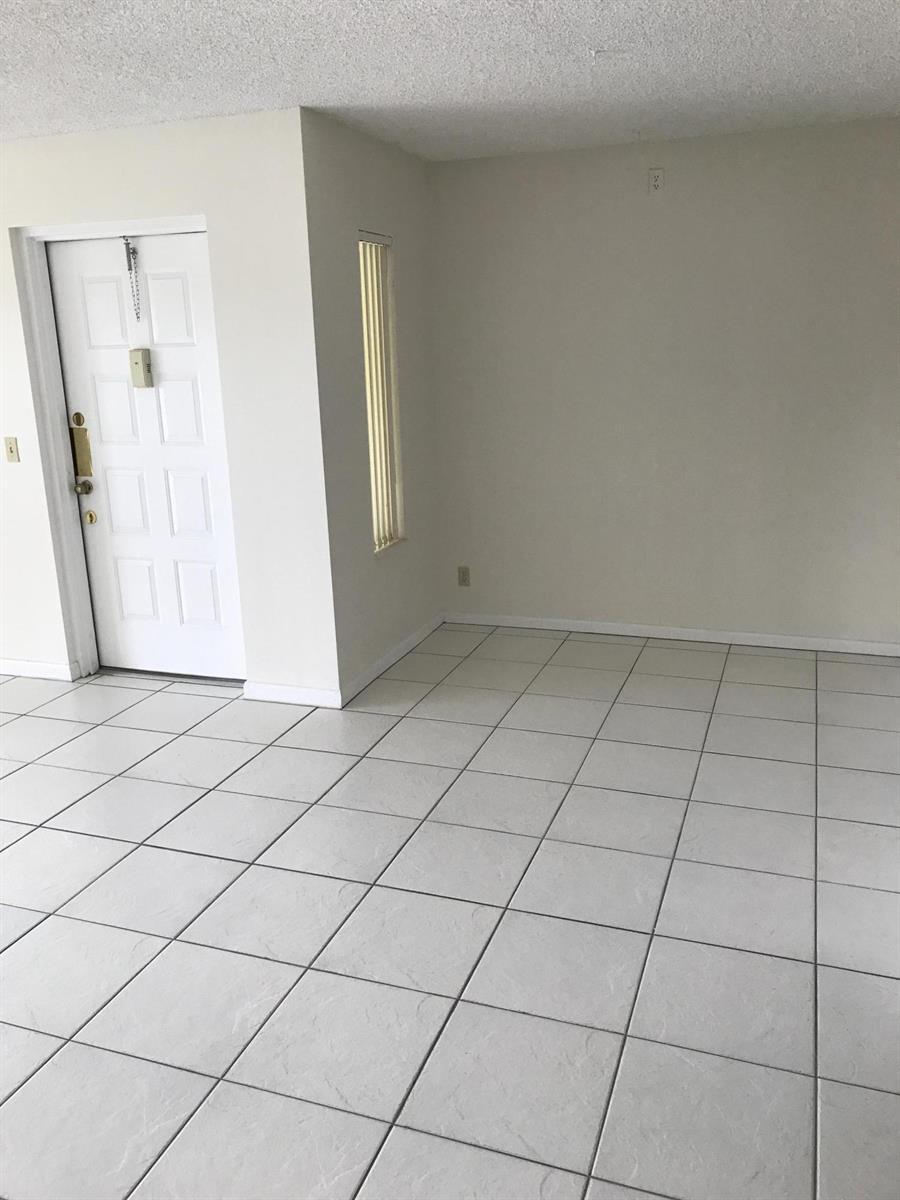 724 Sunny Pine Way # D2, FL 33415 photo 5