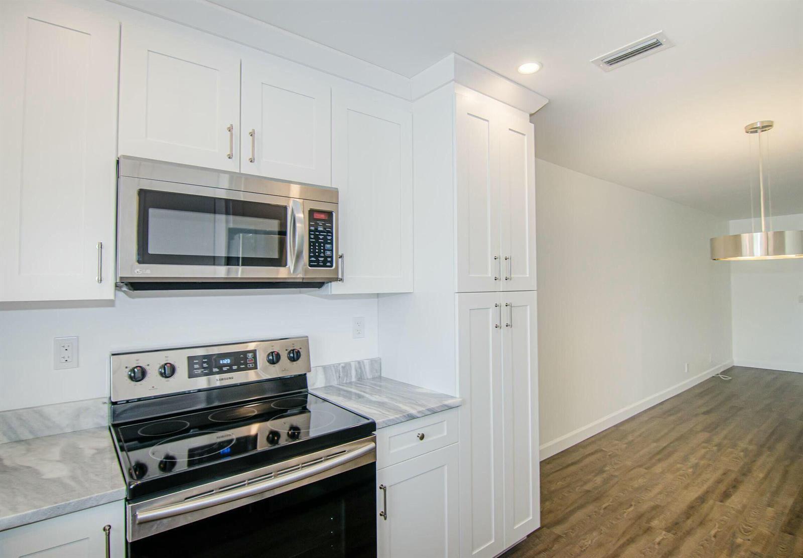 2630 Emory Drive E, West Palm Beach FL 33415 photo 4