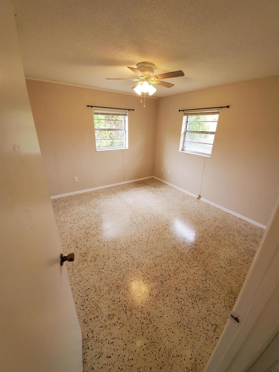 2760 Seneca Avenue, Fort Pierce FL 34946 photo 2