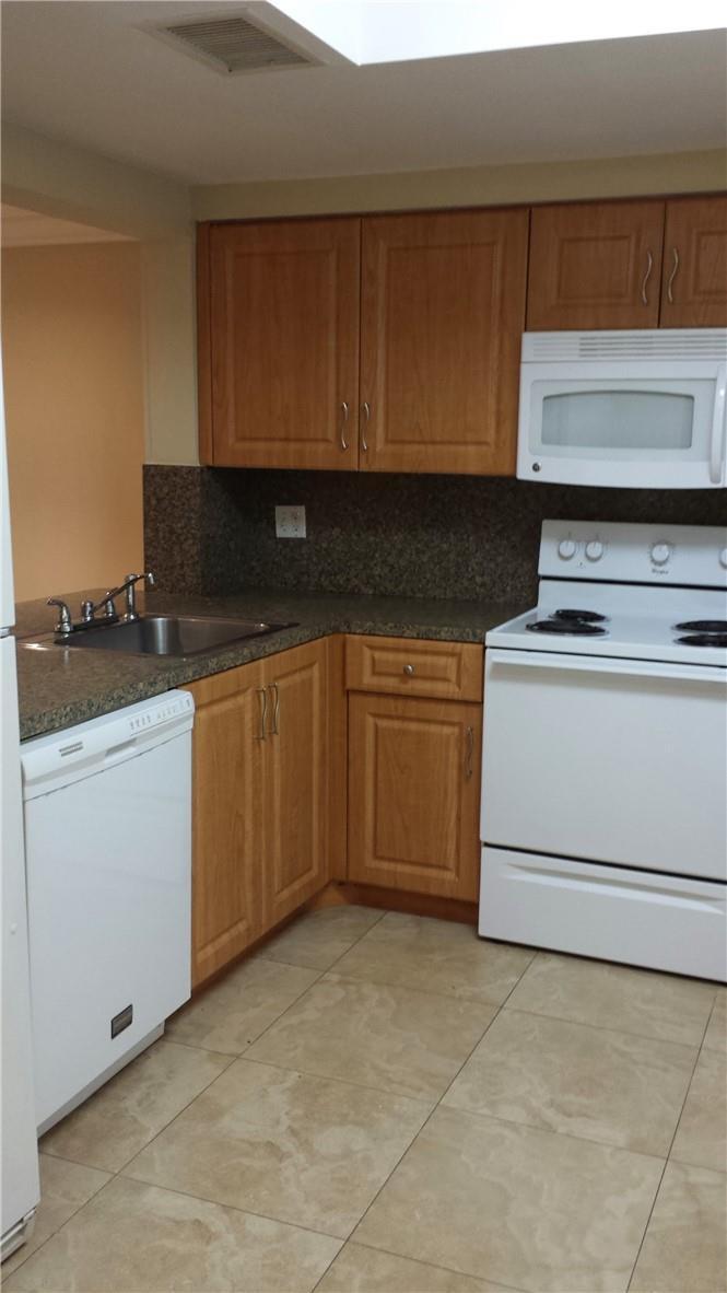 4728 NW 90th Avenue, Sunrise FL 33351 photo 5