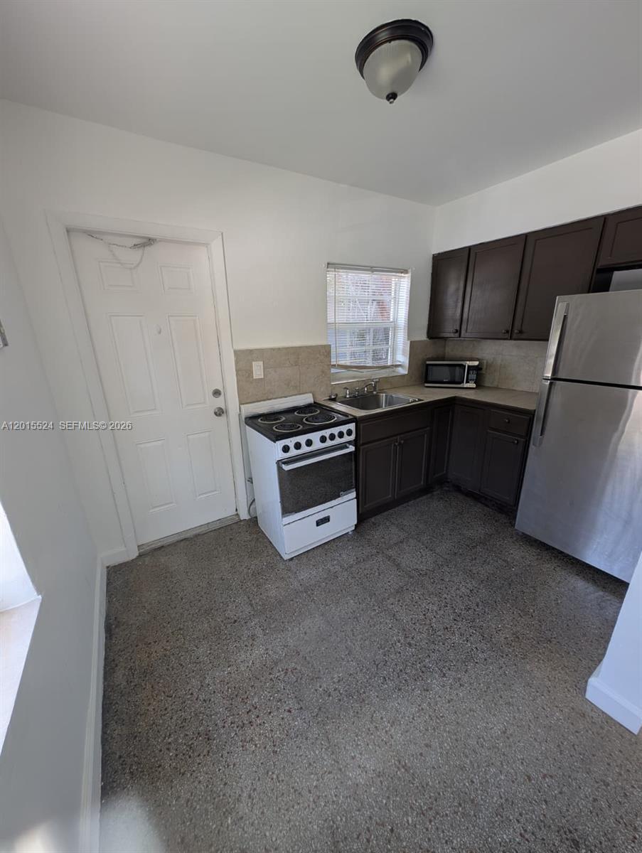 2312 Madison St # 19, Hollywood FL 33020 photo 2