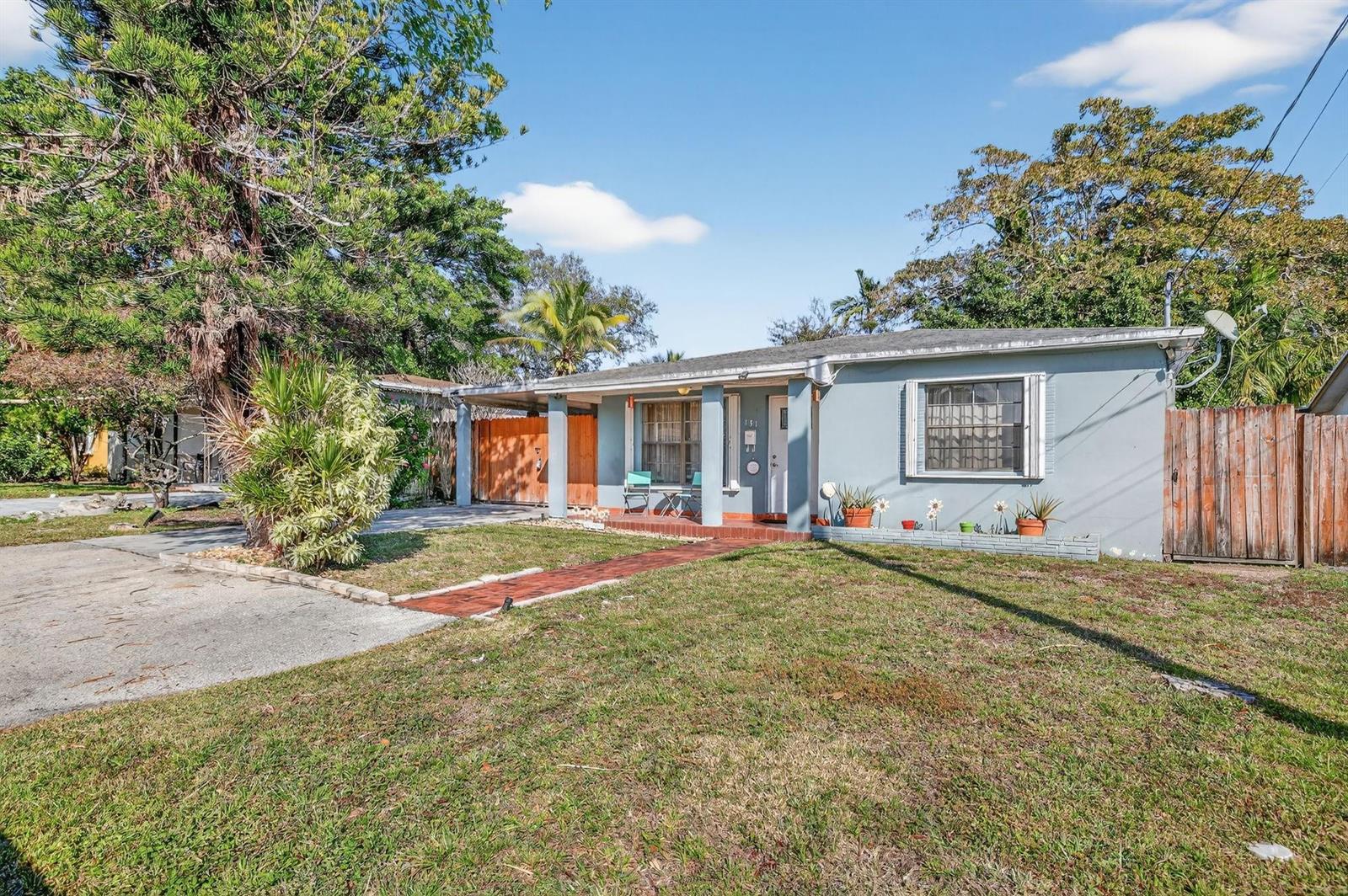 131 SW 7th Terrace, Hallandale Beach FL 33009 photo 3