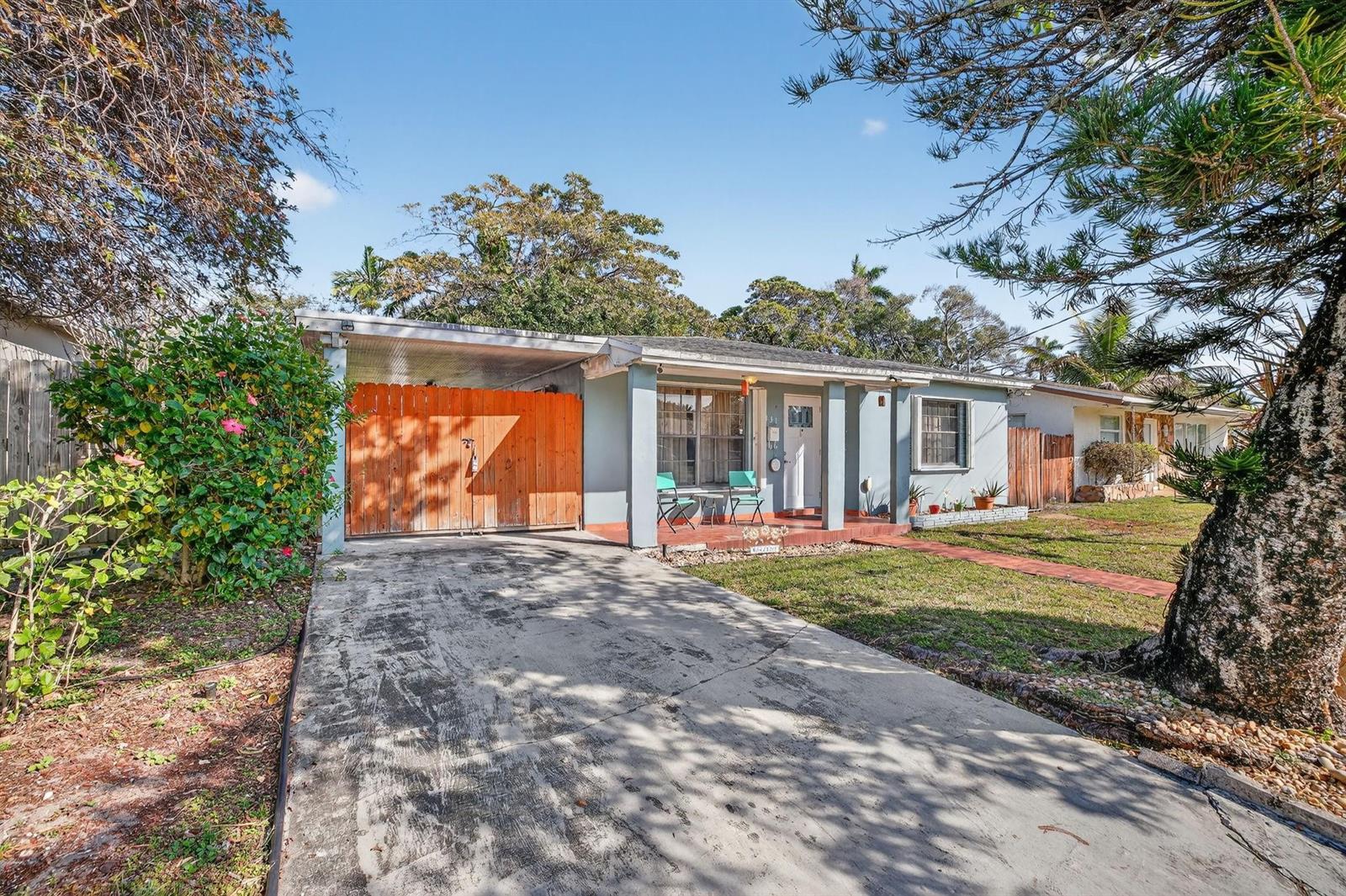 131 SW 7th Terrace, Hallandale Beach FL 33009