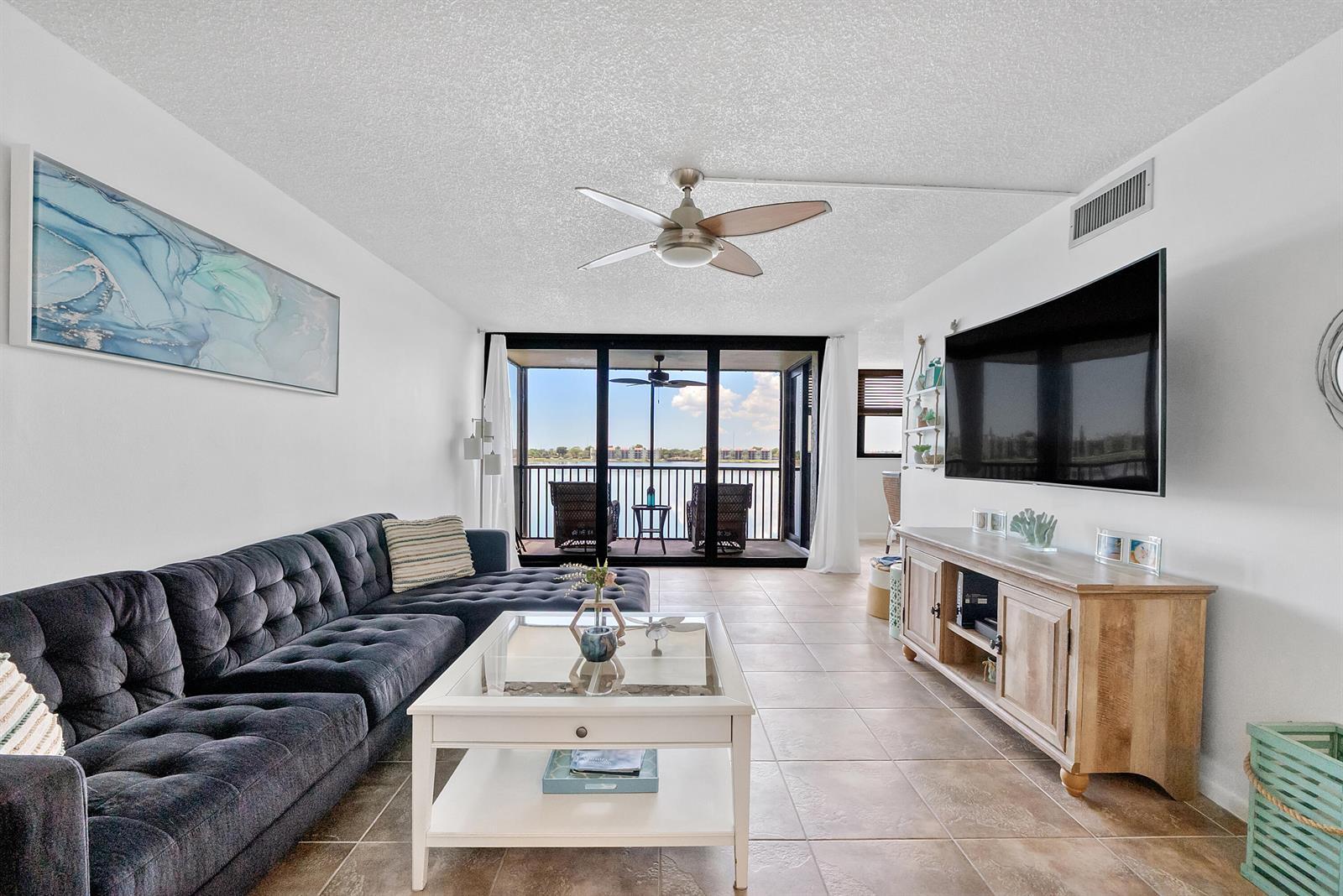 106 Lake Emerald Drive # 308, Oakland Park FL 33309