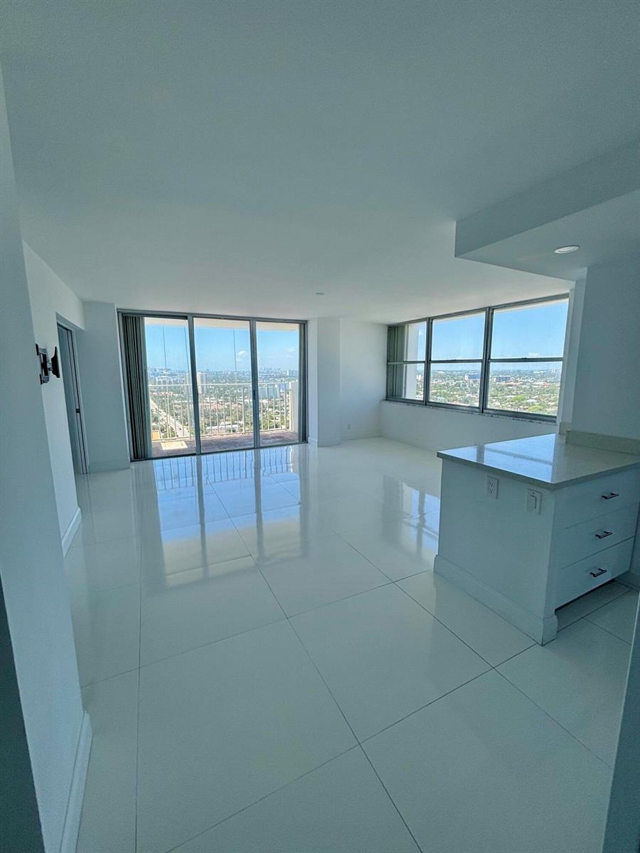 111 Briny Avenue # 14, Pompano Beach FL 33062