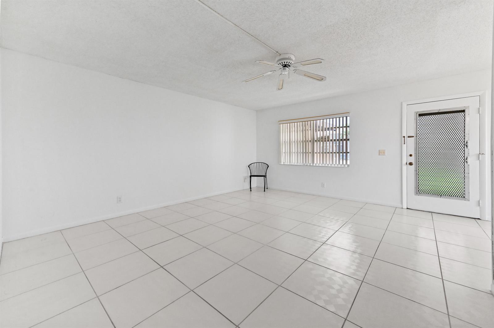 346 Capri # H, Delray Beach FL 33484 photo 3