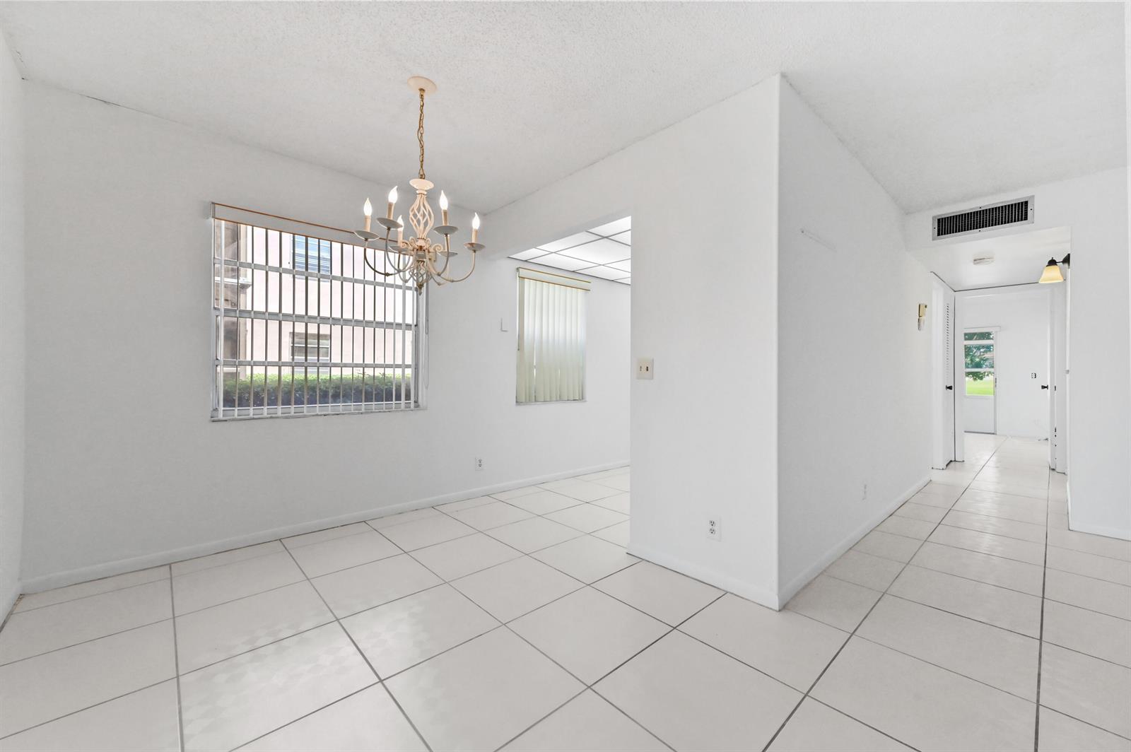 346 Capri # H, Delray Beach FL 33484 photo 4