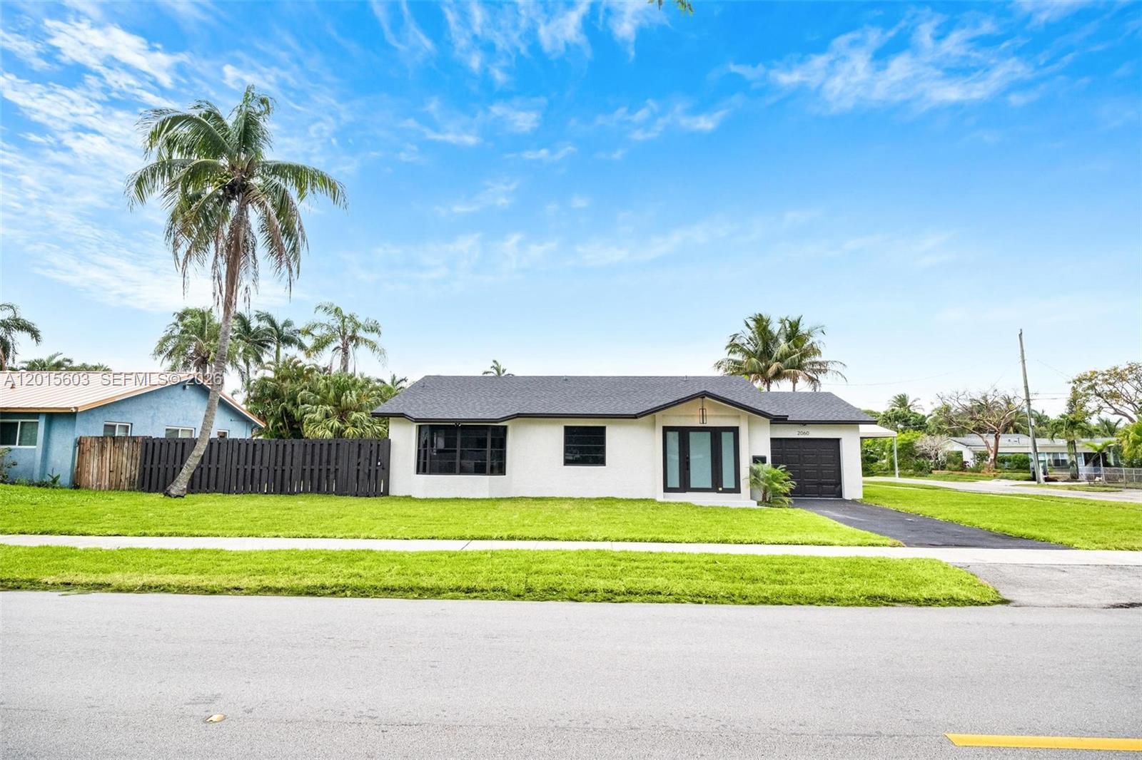 2060 N 26th Ave, Hollywood FL 33020 photo 2