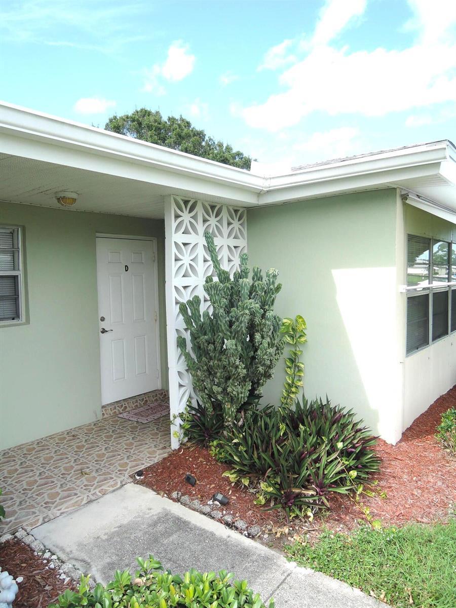 115 Lakes End Drive # D, Fort Pierce FL 34982 photo 2