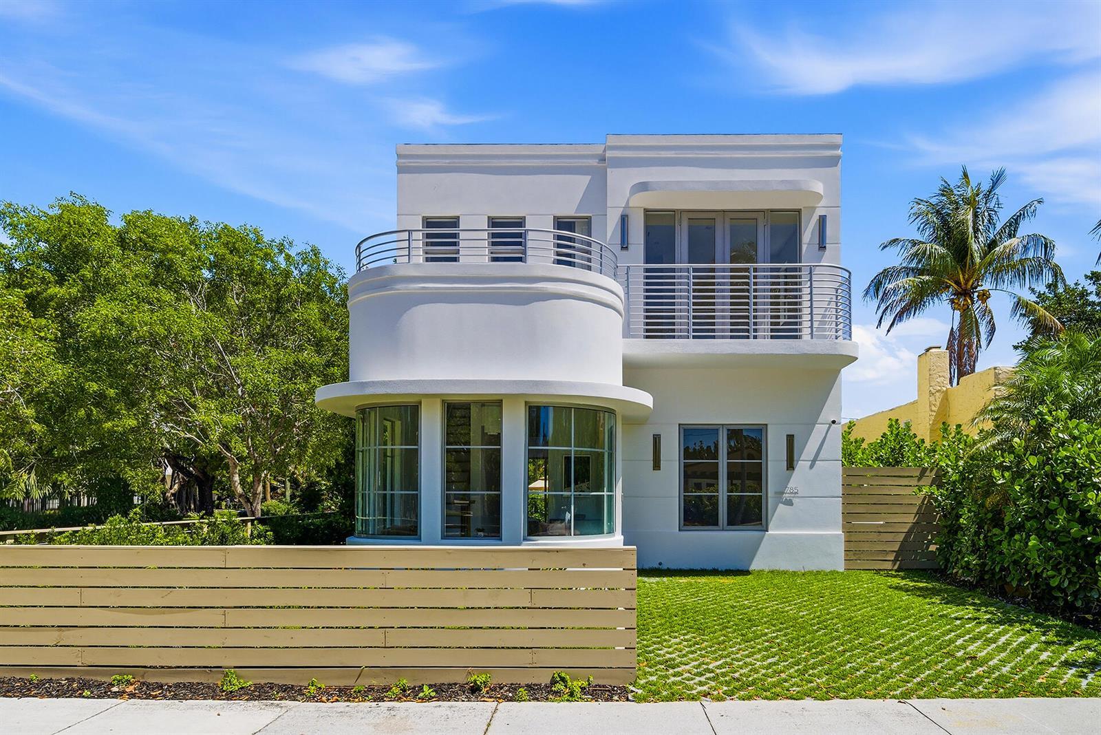 785 Park Place, West Palm Beach FL 33401 photo 3