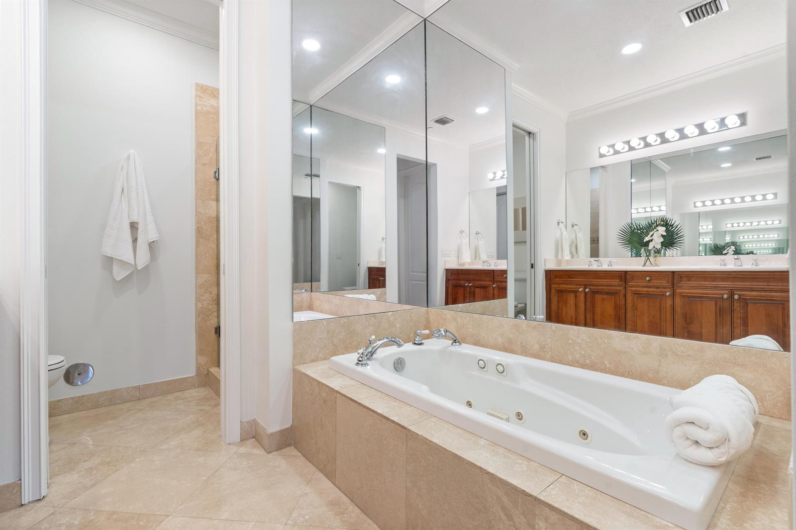 504 SE 7th Street # 202, Fort Lauderdale FL 33301 photo 4