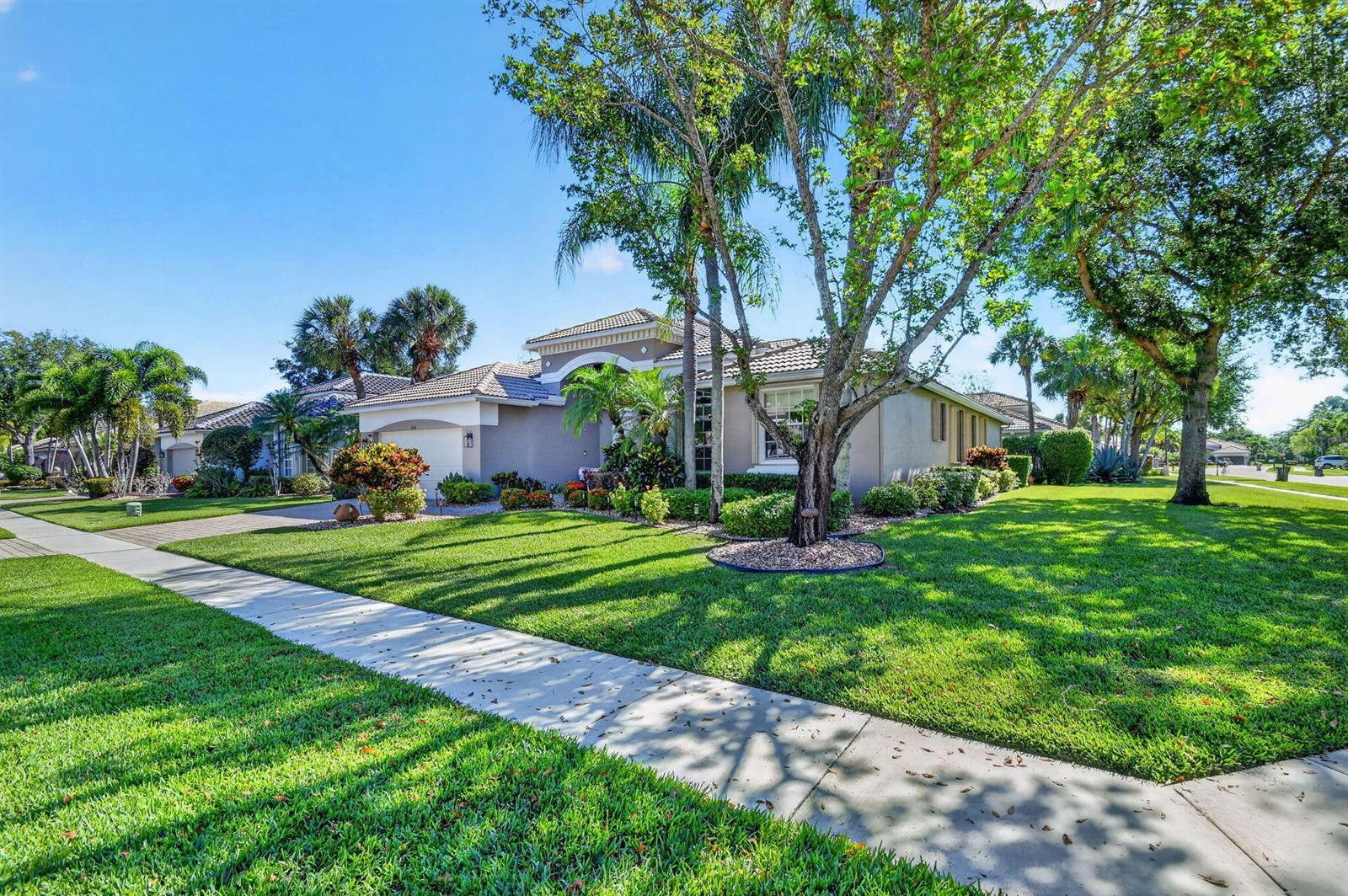 6664 Murano Way, Lake Worth FL 33467 photo 2