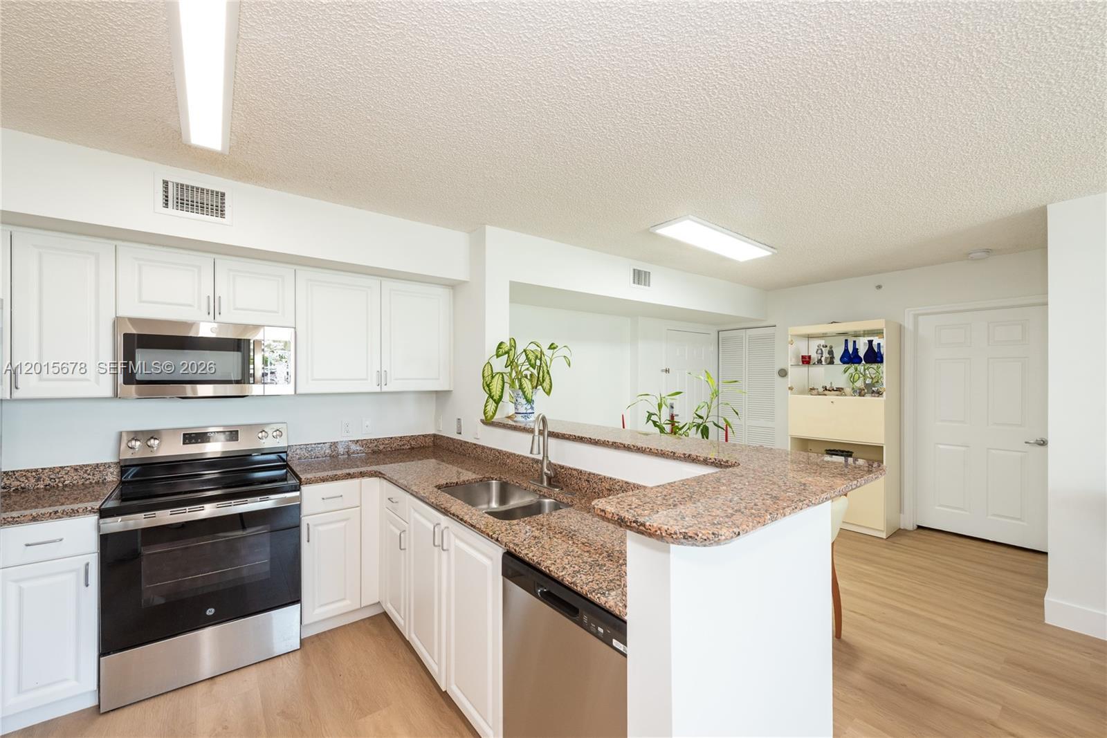 1155 Brickell Bay Dr # 609, Miami FL 33131 photo 5