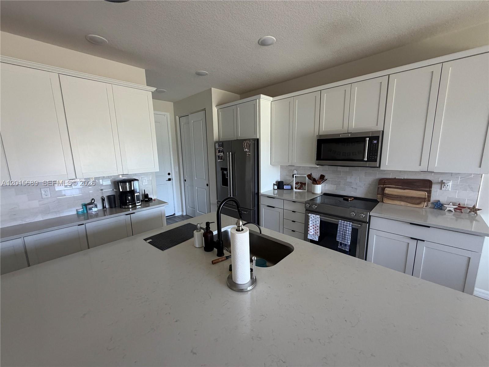 2162 Appleton Cir N, Oakland Park FL 33309 photo 2